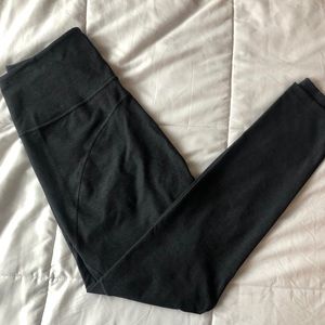 Outdoor voices warmup leggings size M
